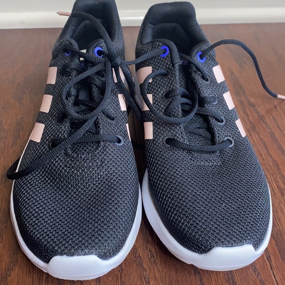 Adidas shoes - Picture 2 of 5